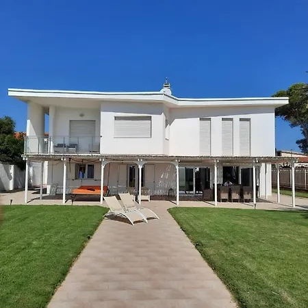 Fronte Di Mare Villa