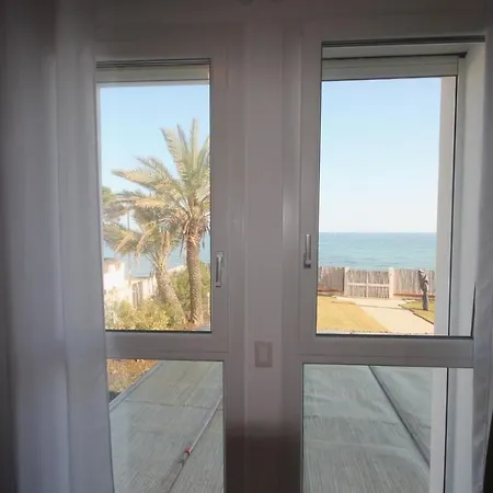 Villa Fronte Di Mare *